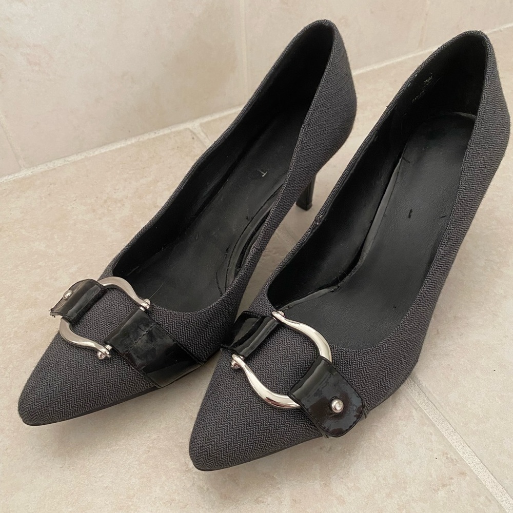 Nine West “Eloiseo” Charcoal/Black Heels